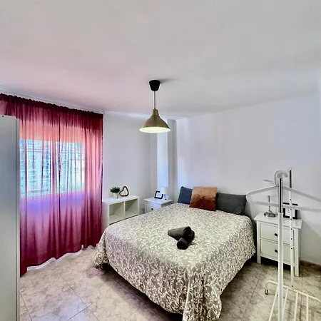 Acogedor Apartamento En Malaga Exterior photo